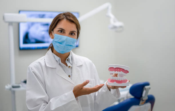 Best Emergency Tooth Extraction in Holiday Shores, IL